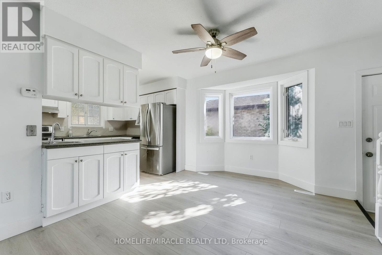 291 Portsmouth Crescent E, London East, Ontario  N5V 4E1 - Photo 9 - X12461781