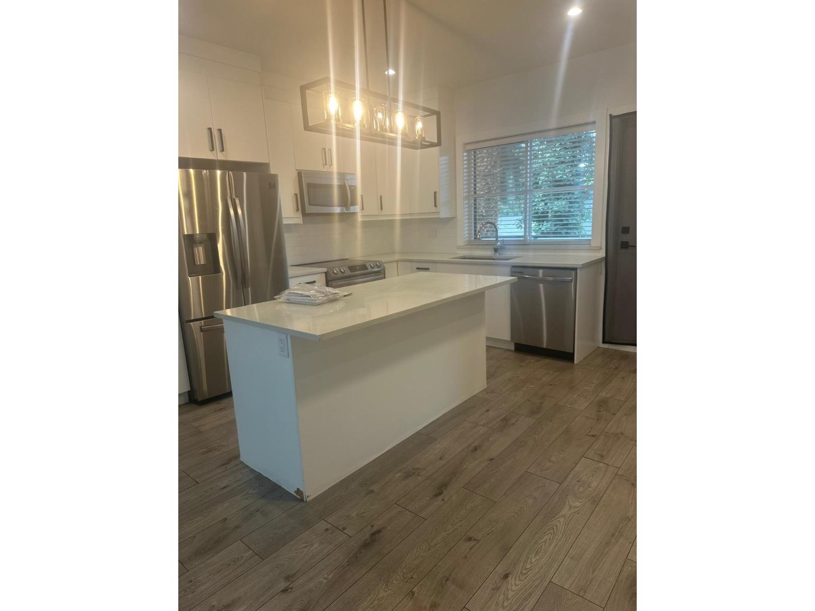 6 45608 Bernard Avenue, Chilliwack Proper West, Chilliwack, British Columbia  V2P 1H8 - Photo 3 - R3058256