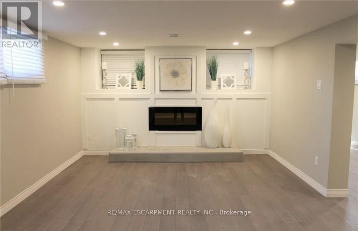 Lower - 89 Regent Drive, St. Catharines, Ontario  L2M 3L9 - Photo 4 - X12461770