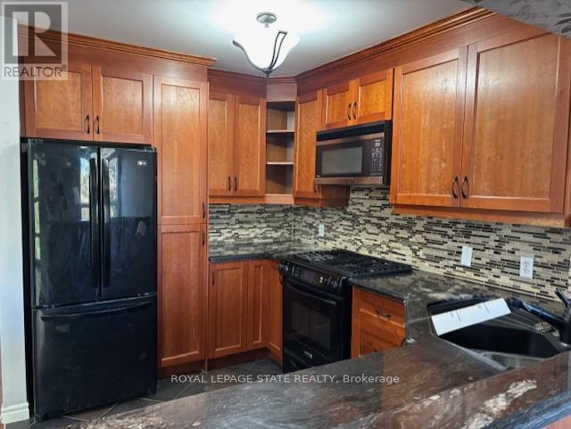45 Thames Way, Hamilton, Ontario  L0R 1W0 - Photo 3 - X12461642