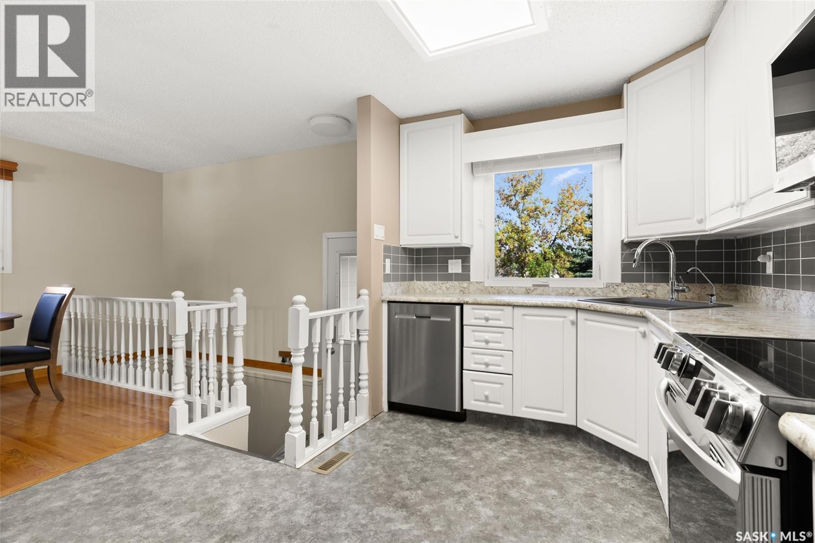 12 Jackson Bay, Regina, Saskatchewan  S4R 6Y8 - Photo 12 - SK020811