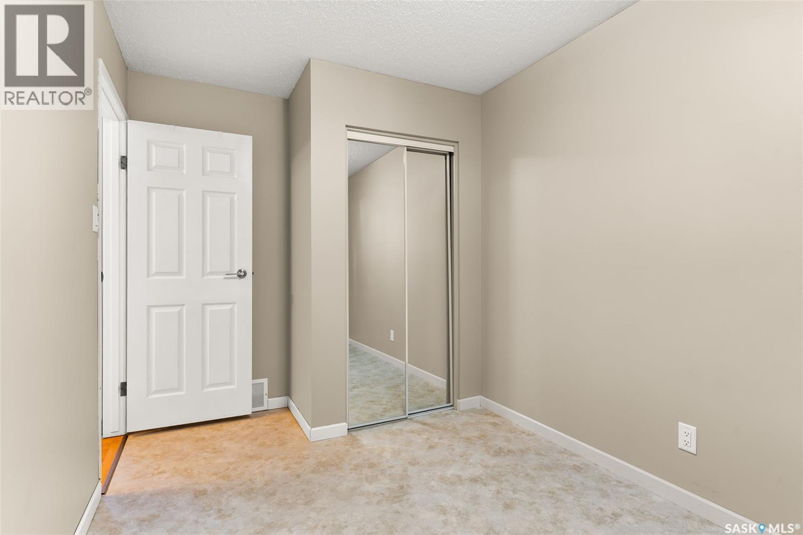 12 Jackson Bay, Regina, Saskatchewan  S4R 6Y8 - Photo 20 - SK020811
