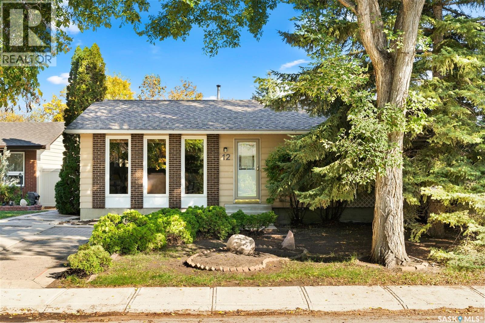 12 Jackson Bay, Regina, Saskatchewan  S4R 6Y8 - Photo 3 - SK020811