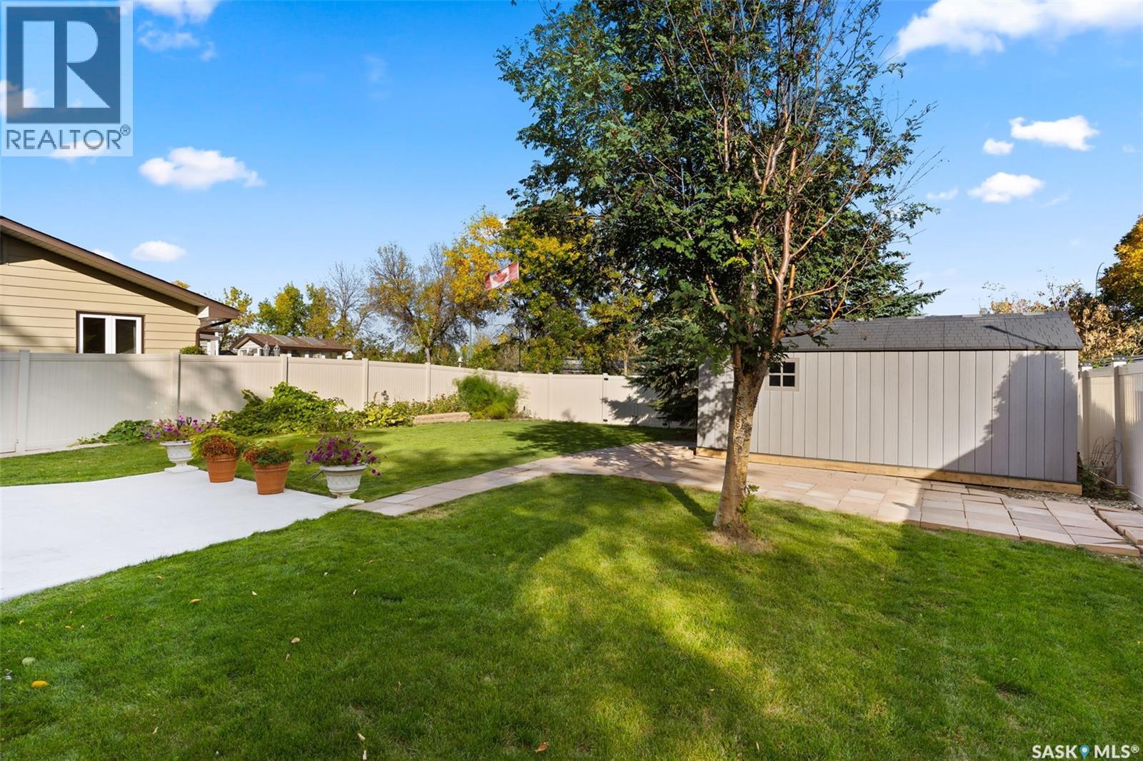 12 Jackson Bay, Regina, Saskatchewan  S4R 6Y8 - Photo 37 - SK020811