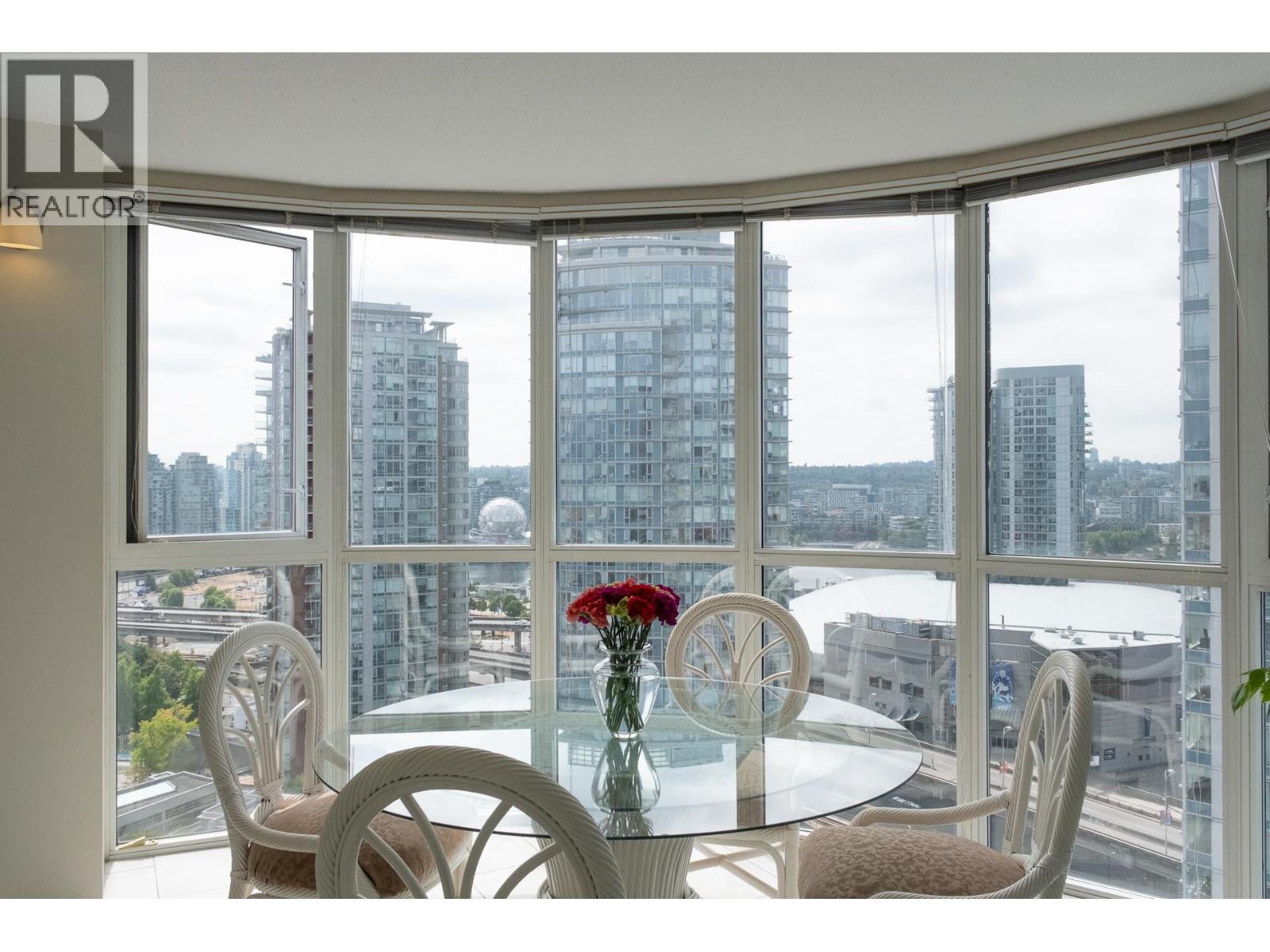 2204 183 Keefer Place, Vancouver, British Columbia  V6B 6B9 - Photo 1 - R3035632