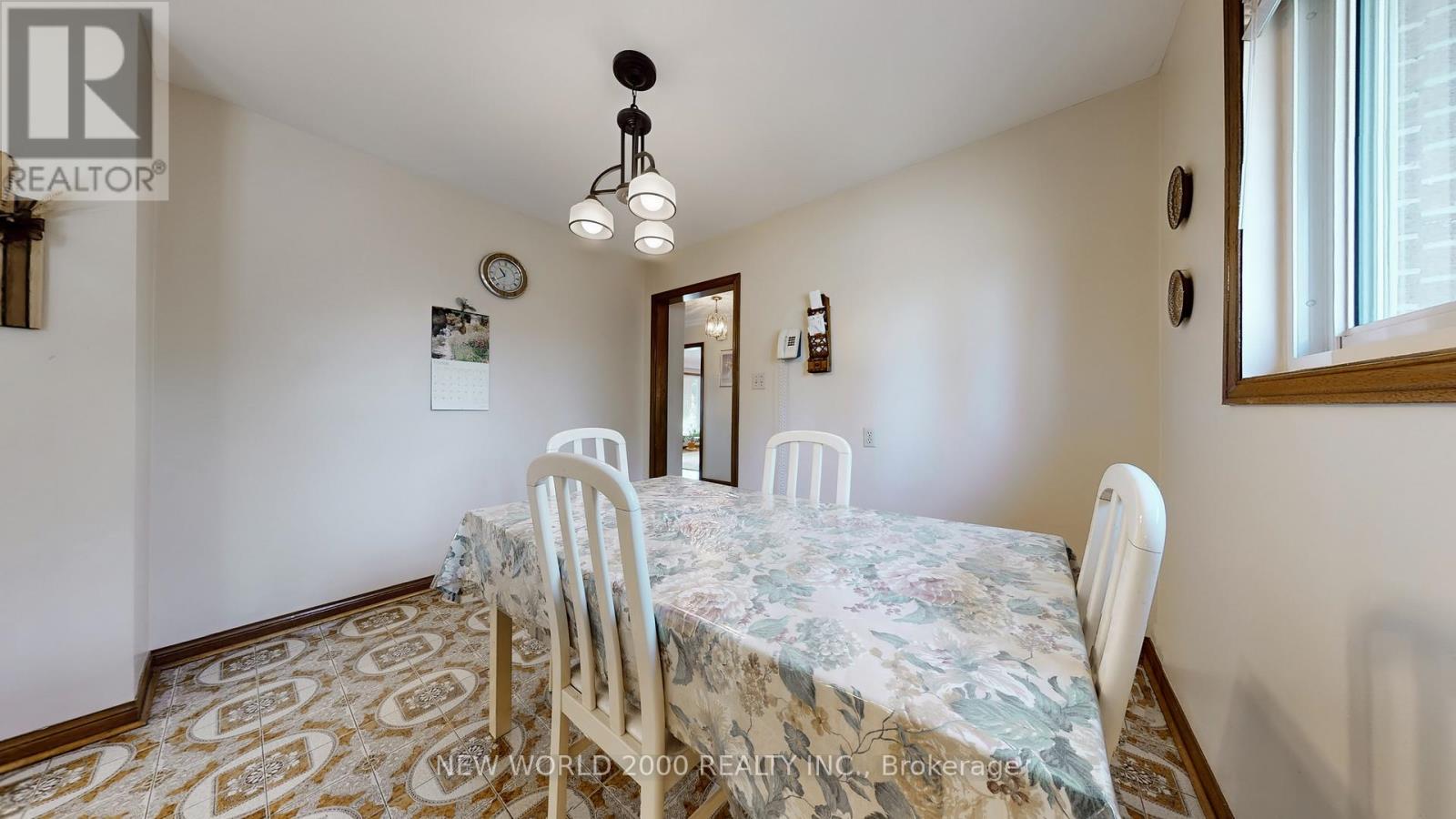 17 Squirewood Road, Toronto, Ontario  M2J 4T2 - Photo 15 - C12461814