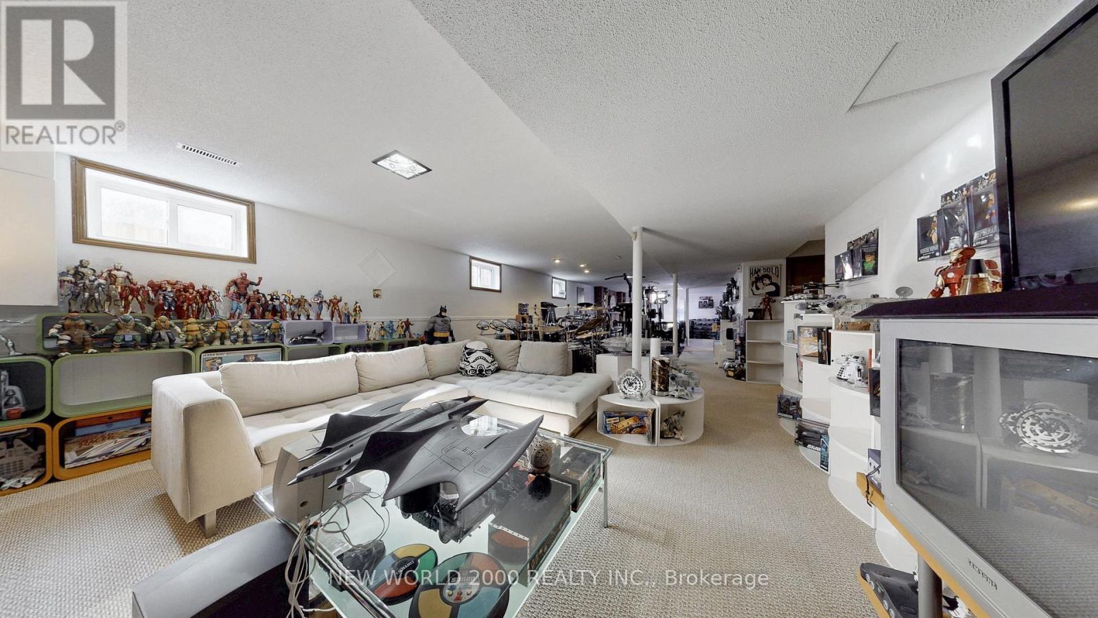 17 Squirewood Road, Toronto, Ontario  M2J 4T2 - Photo 25 - C12461814