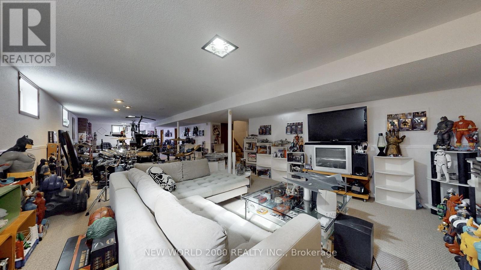 17 Squirewood Road, Toronto, Ontario  M2J 4T2 - Photo 27 - C12461814