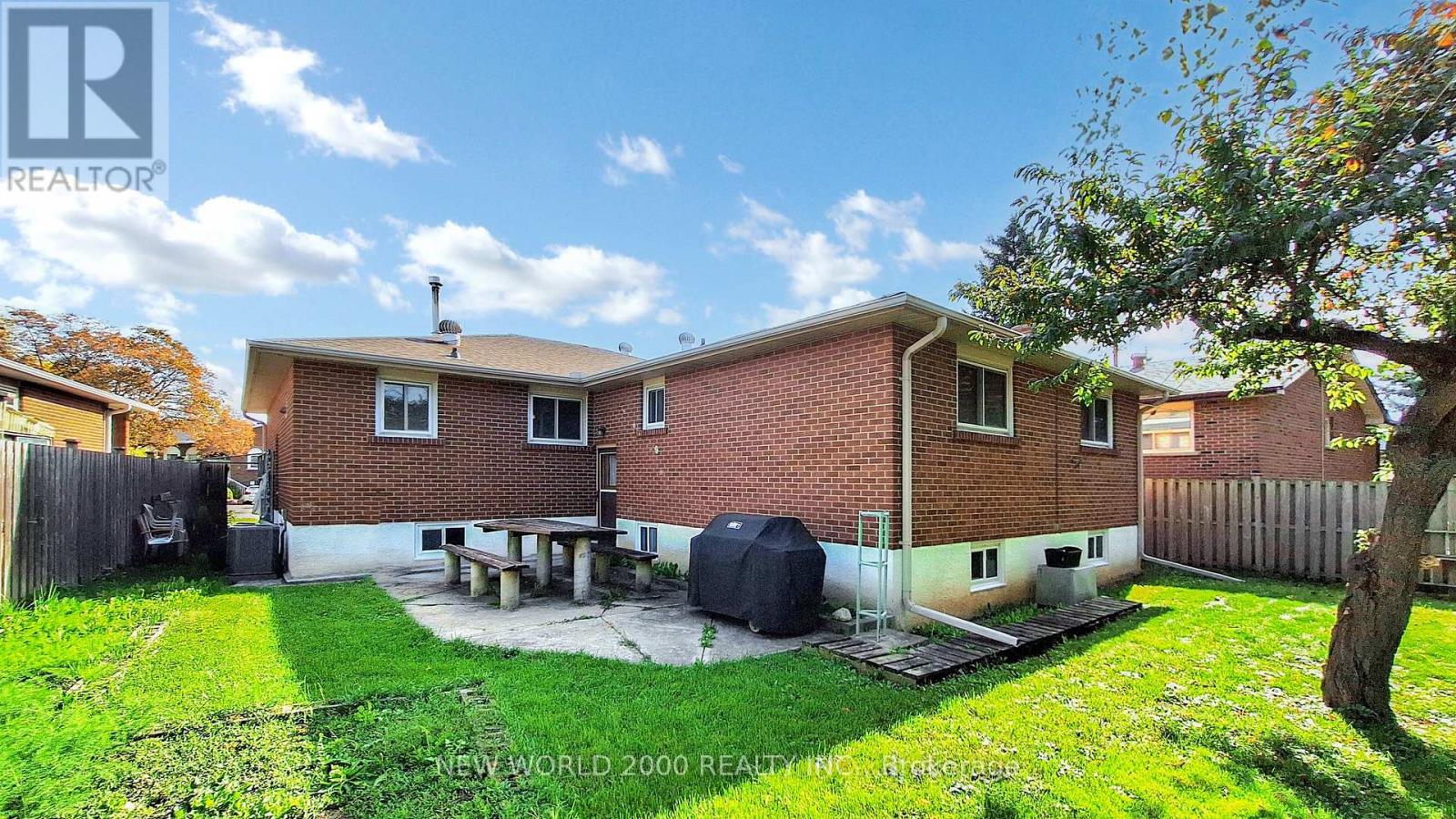 17 Squirewood Road, Toronto, Ontario  M2J 4T2 - Photo 34 - C12461814