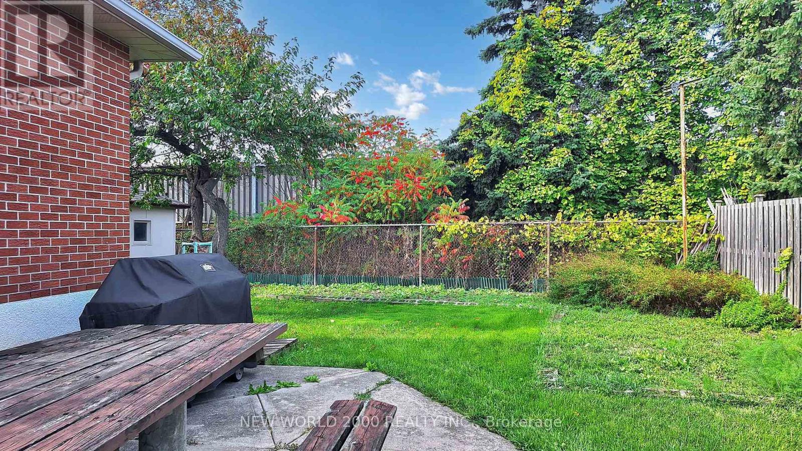 17 Squirewood Road, Toronto, Ontario  M2J 4T2 - Photo 40 - C12461814