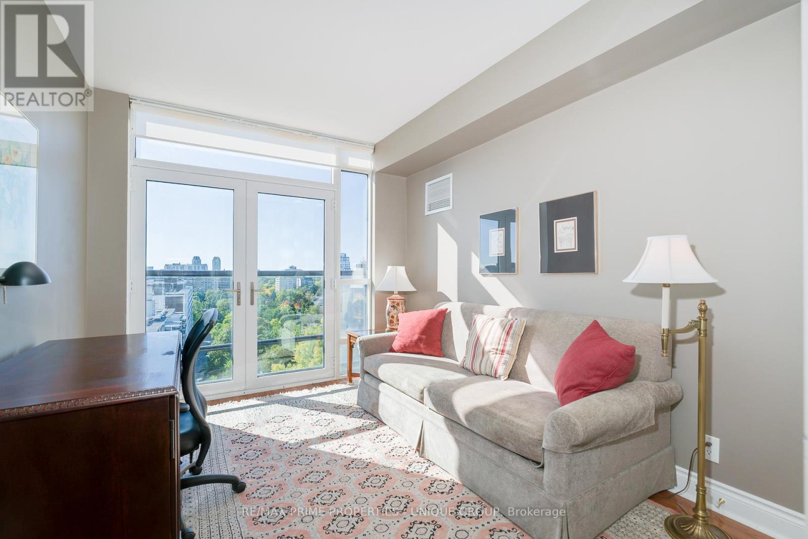 1404 - 10 Delisle Avenue, Toronto (Yonge-St. Clair), Ontario  M4V 3C6 - Photo 23 - C12460947
