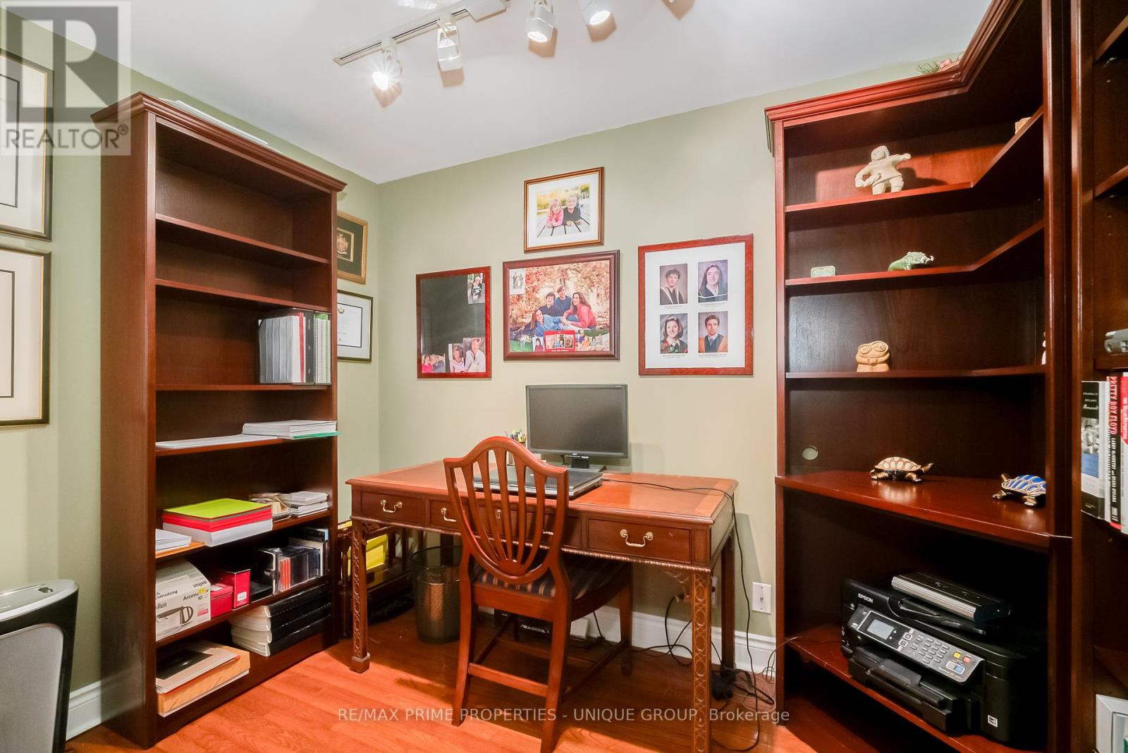1404 - 10 Delisle Avenue, Toronto (Yonge-St. Clair), Ontario  M4V 3C6 - Photo 28 - C12460947