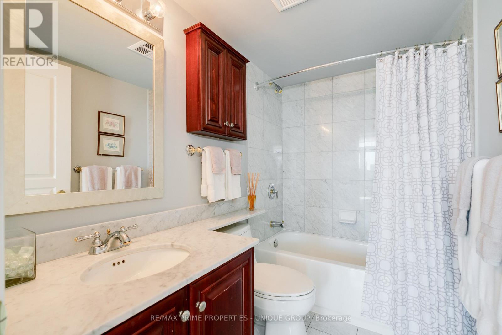 1404 - 10 Delisle Avenue, Toronto (Yonge-St. Clair), Ontario  M4V 3C6 - Photo 27 - C12460947