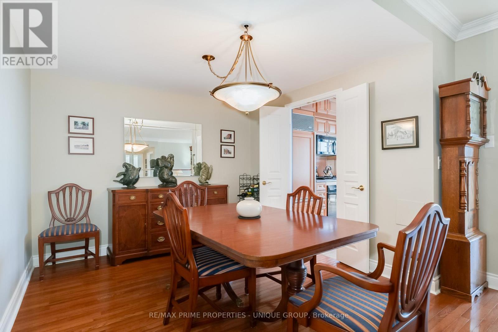 1404 - 10 Delisle Avenue, Toronto (Yonge-St. Clair), Ontario  M4V 3C6 - Photo 8 - C12460947