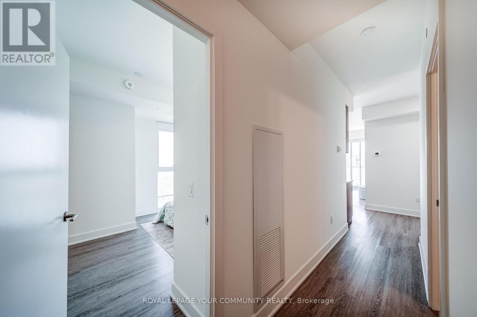 1110 - 185 Deerfield Road, Newmarket (Central Newmarket), Ontario  L3Y 0G7 - Photo 9 - N12461826