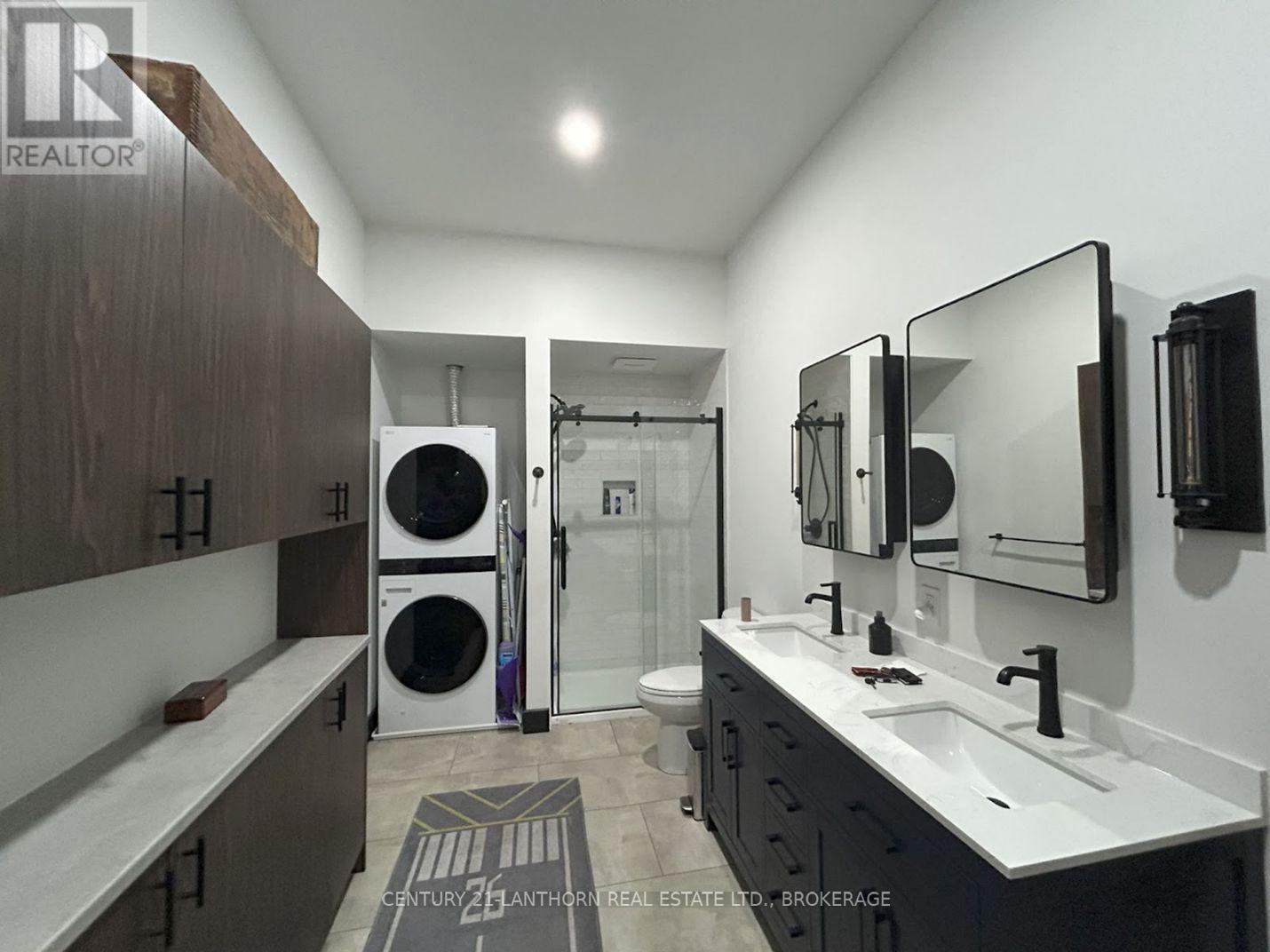 2 - 302 Montreal Street, Kingston, Ontario  K7K 3G8 - Photo 4 - X12434763