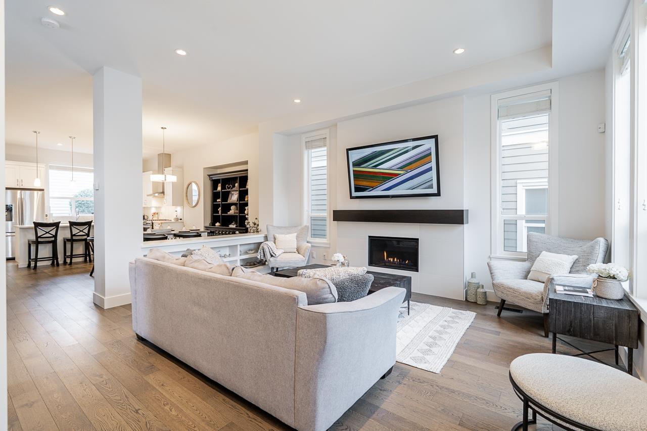 2136 164a Street, Surrey, British Columbia  V3Z 0V5 - Photo 4 - R3058001