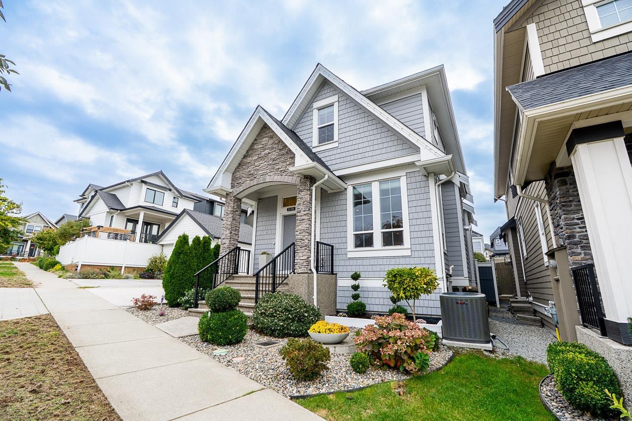 2136 164a Street, Surrey, British Columbia  V3Z 0V5 - Photo 2 - R3058001