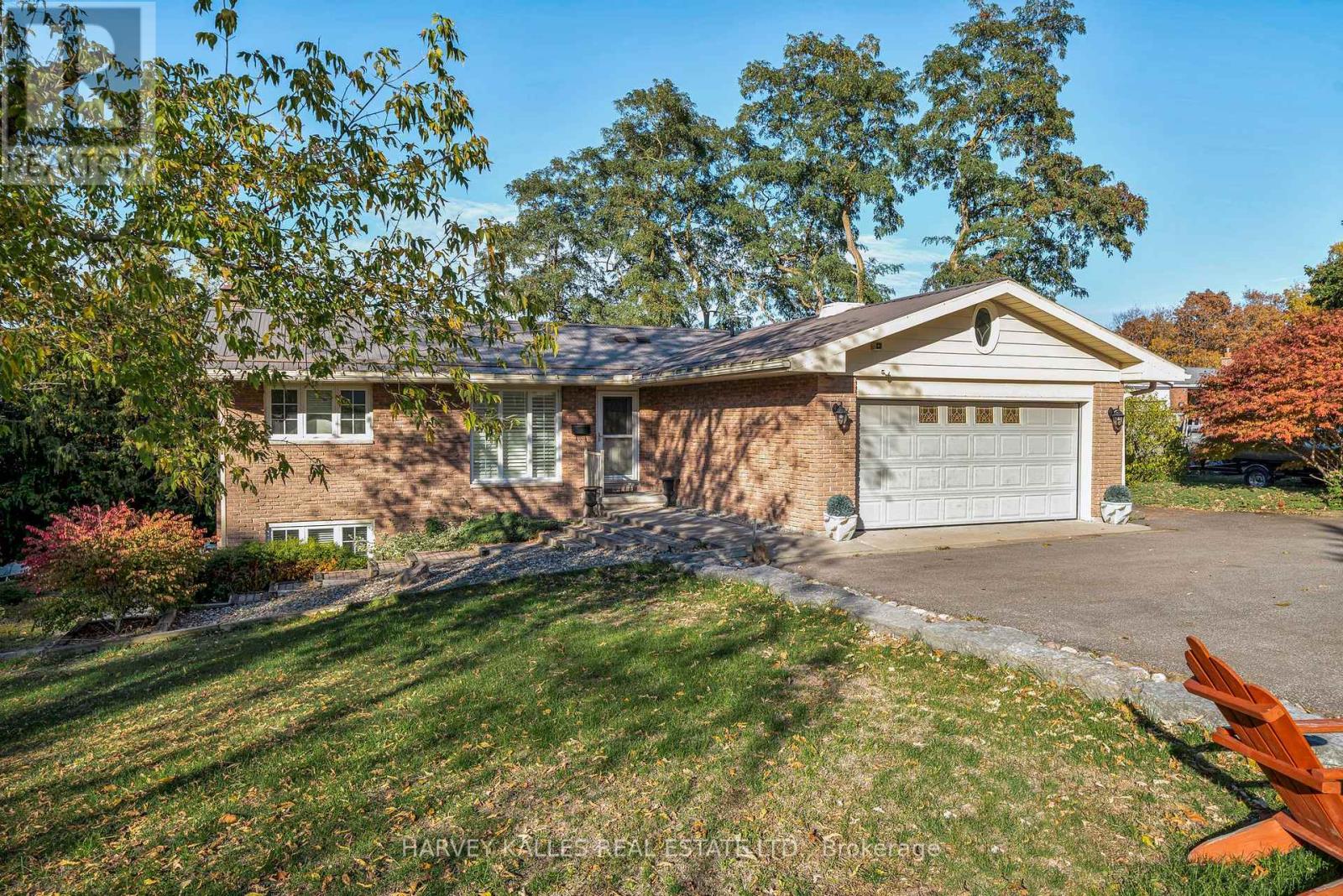 11844 LOYALIST PARKWAY, Prince Edward County, Ontario