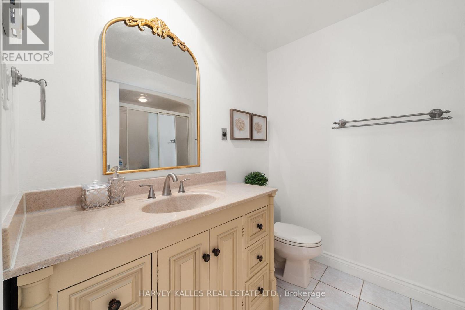 11844 Loyalist Parkway, Prince Edward County, Ontario  K0K 2T0 - Photo 13 - X12461834