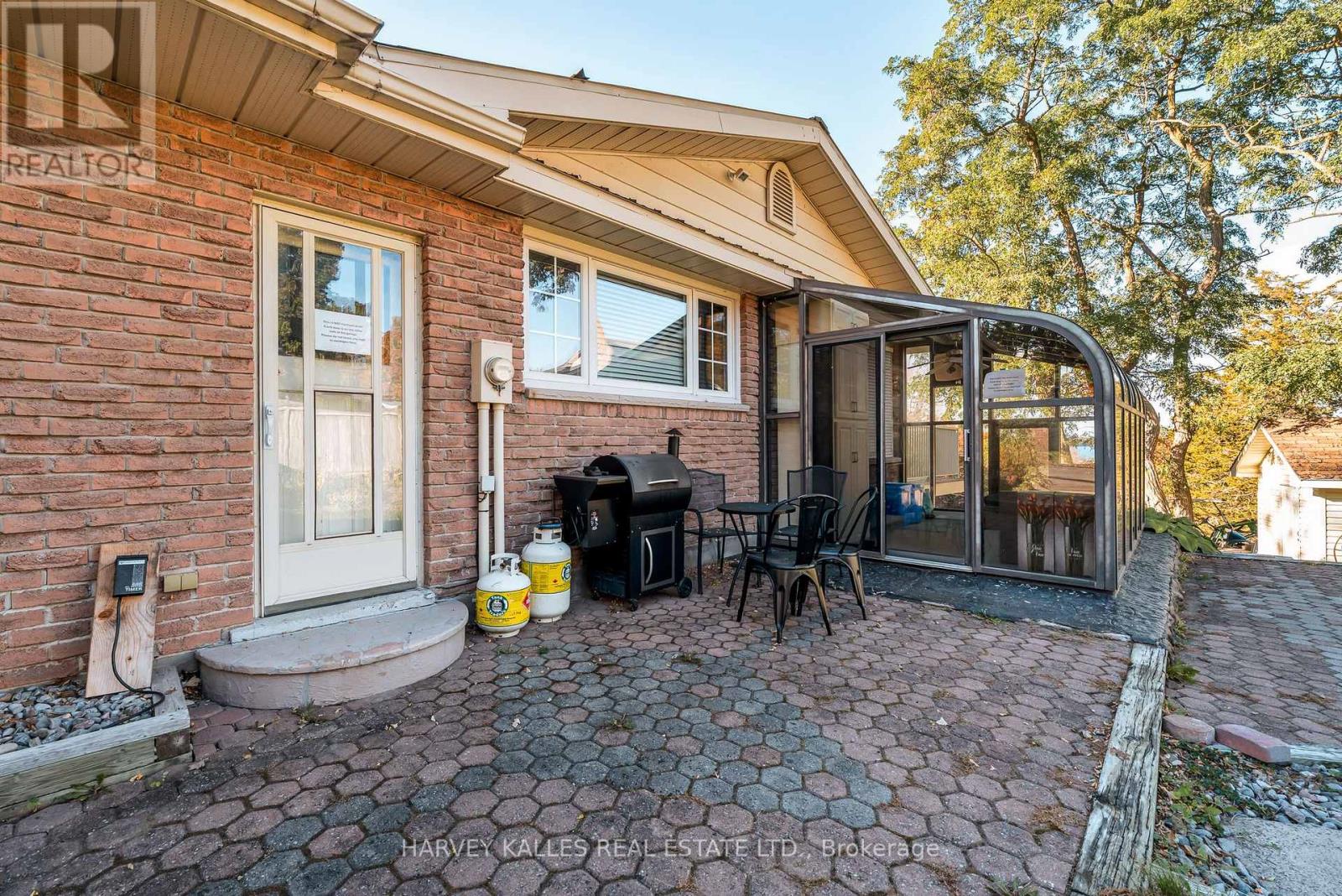 11844 Loyalist Parkway, Prince Edward County, Ontario  K0K 2T0 - Photo 19 - X12461834