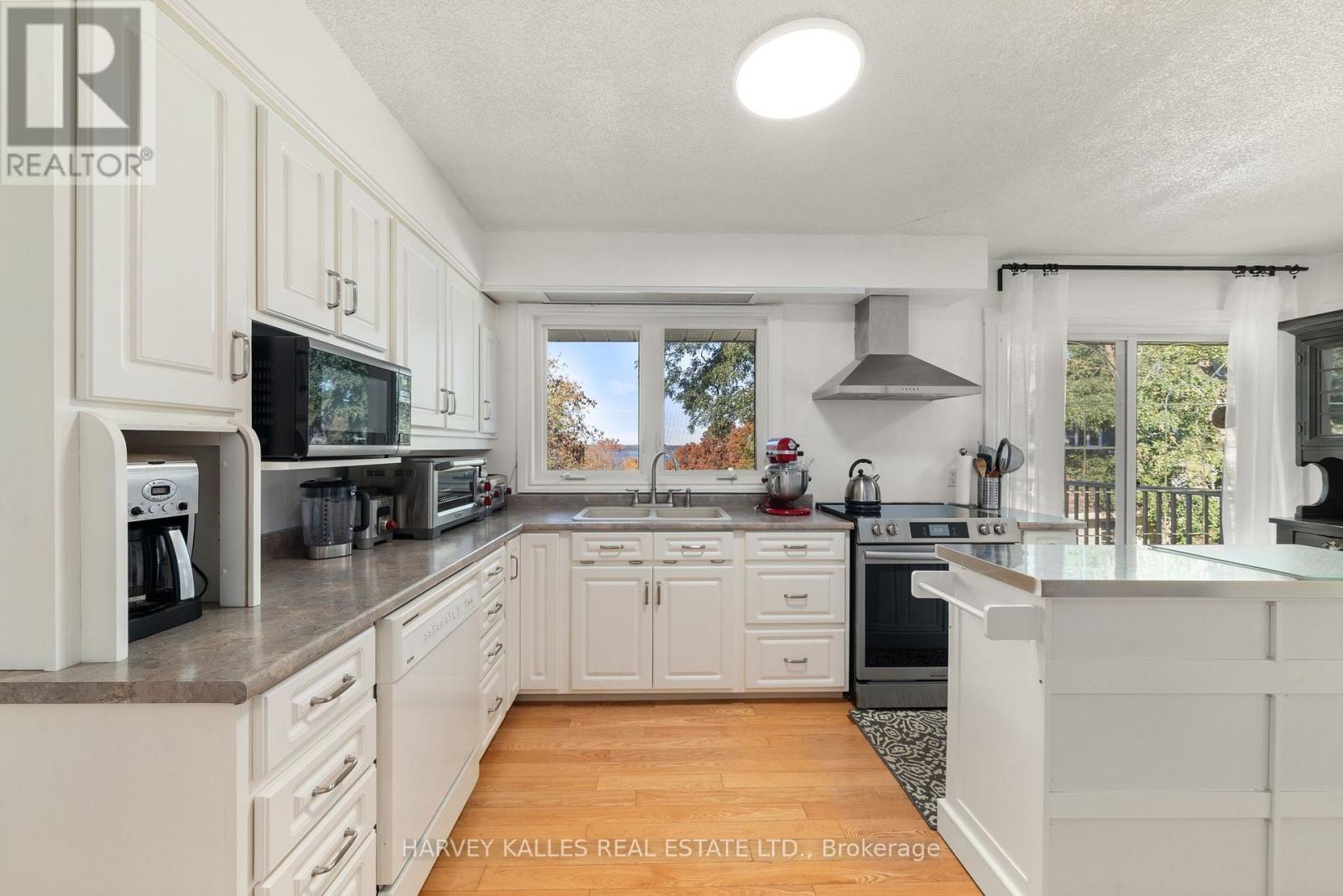 11844 Loyalist Parkway, Prince Edward County, Ontario  K0K 2T0 - Photo 6 - X12461834