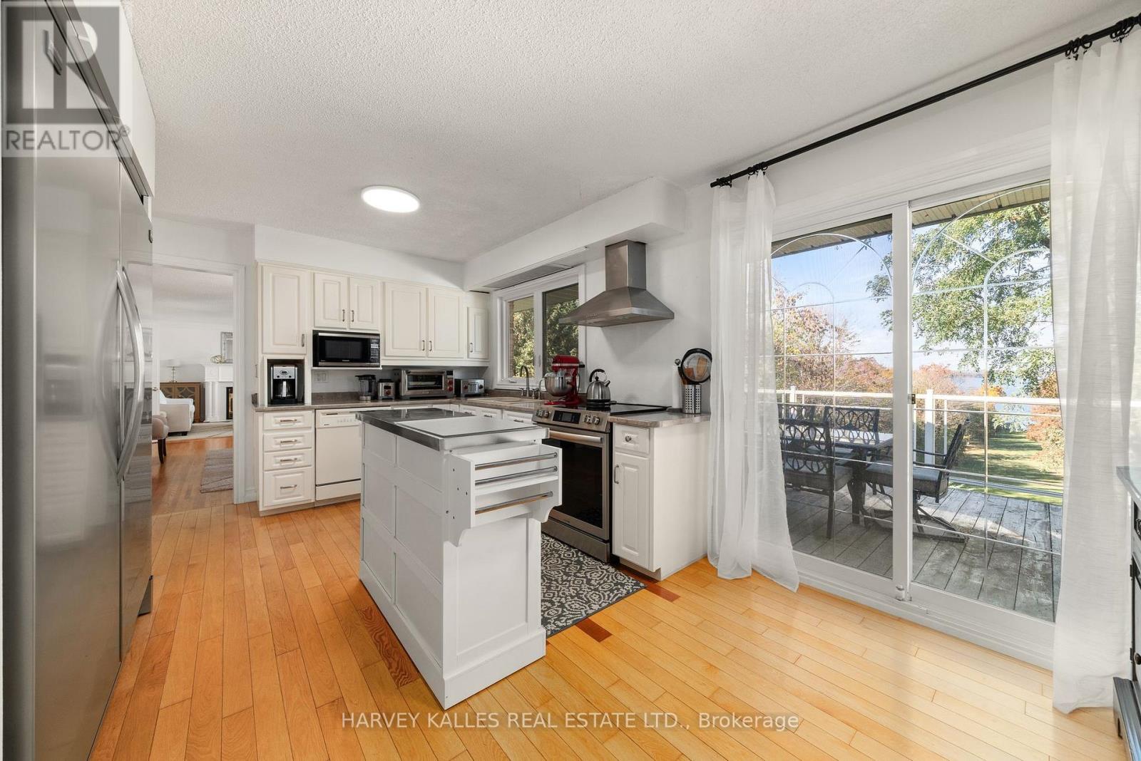 11844 Loyalist Parkway, Prince Edward County, Ontario  K0K 2T0 - Photo 7 - X12461834