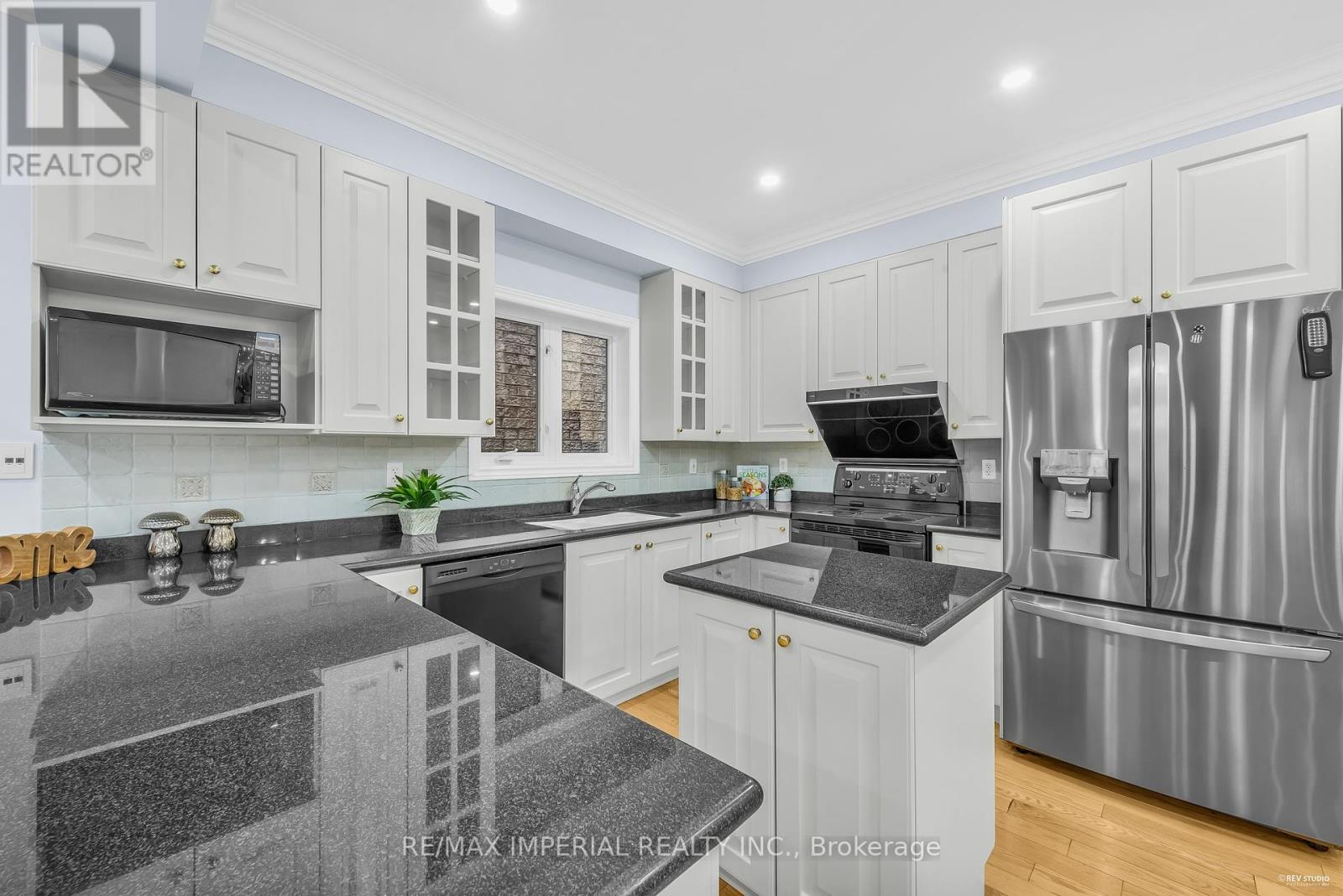 1205 Agram Drive, Oakville, Ontario  L6H 7P1 - Photo 14 - W12461809