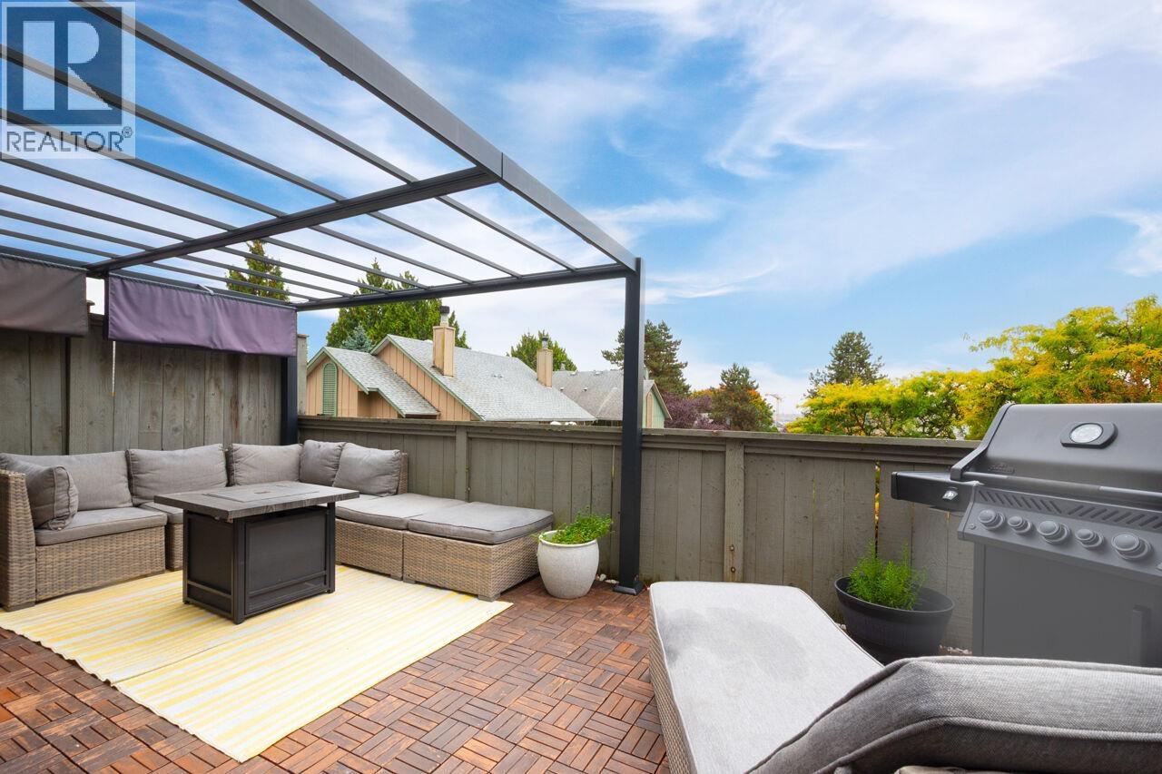 31 900 W 17th Street, North Vancouver, British Columbia  V7P 3K5 - Photo 1 - R3058430