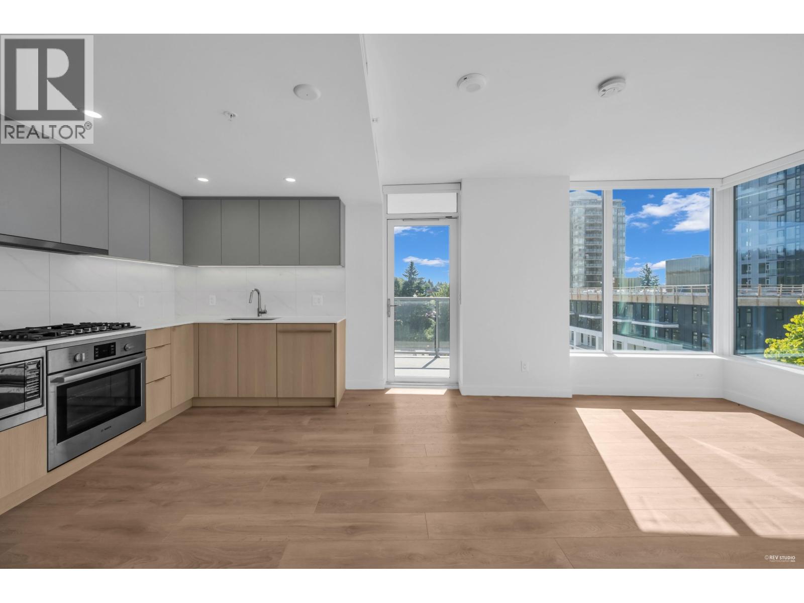 704 318 Alderson Avenue, Coquitlam, British Columbia  V3K 0J1 - Photo 4 - R3058436