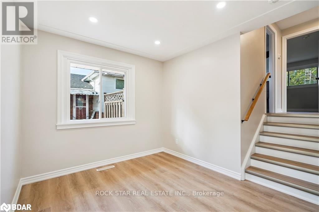 10 Sycamore Street, Hamilton, Ontario  L8T 3N7 - Photo 11 - X12461793