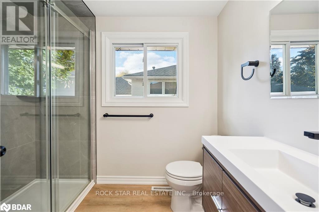 10 Sycamore Street, Hamilton, Ontario  L8T 3N7 - Photo 13 - X12461793