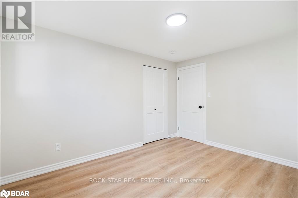 10 Sycamore Street, Hamilton, Ontario  L8T 3N7 - Photo 15 - X12461793