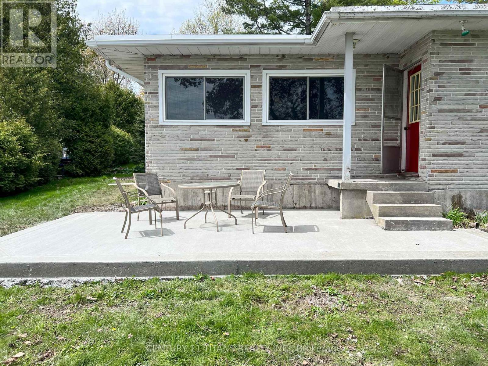 21 Glassford Road, Kawartha Lakes, Ontario  K0M 2C0 - Photo 3 - X12461808