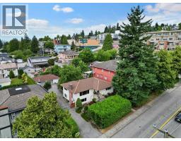 535 HOLDOM AVENUE, Burnaby, British Columbia