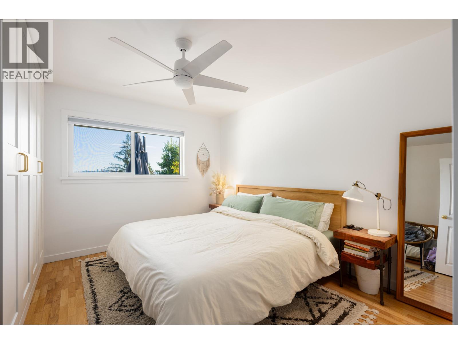 1231 Cloverley Street, North Vancouver, British Columbia  V7L 1N7 - Photo 12 - R3058441