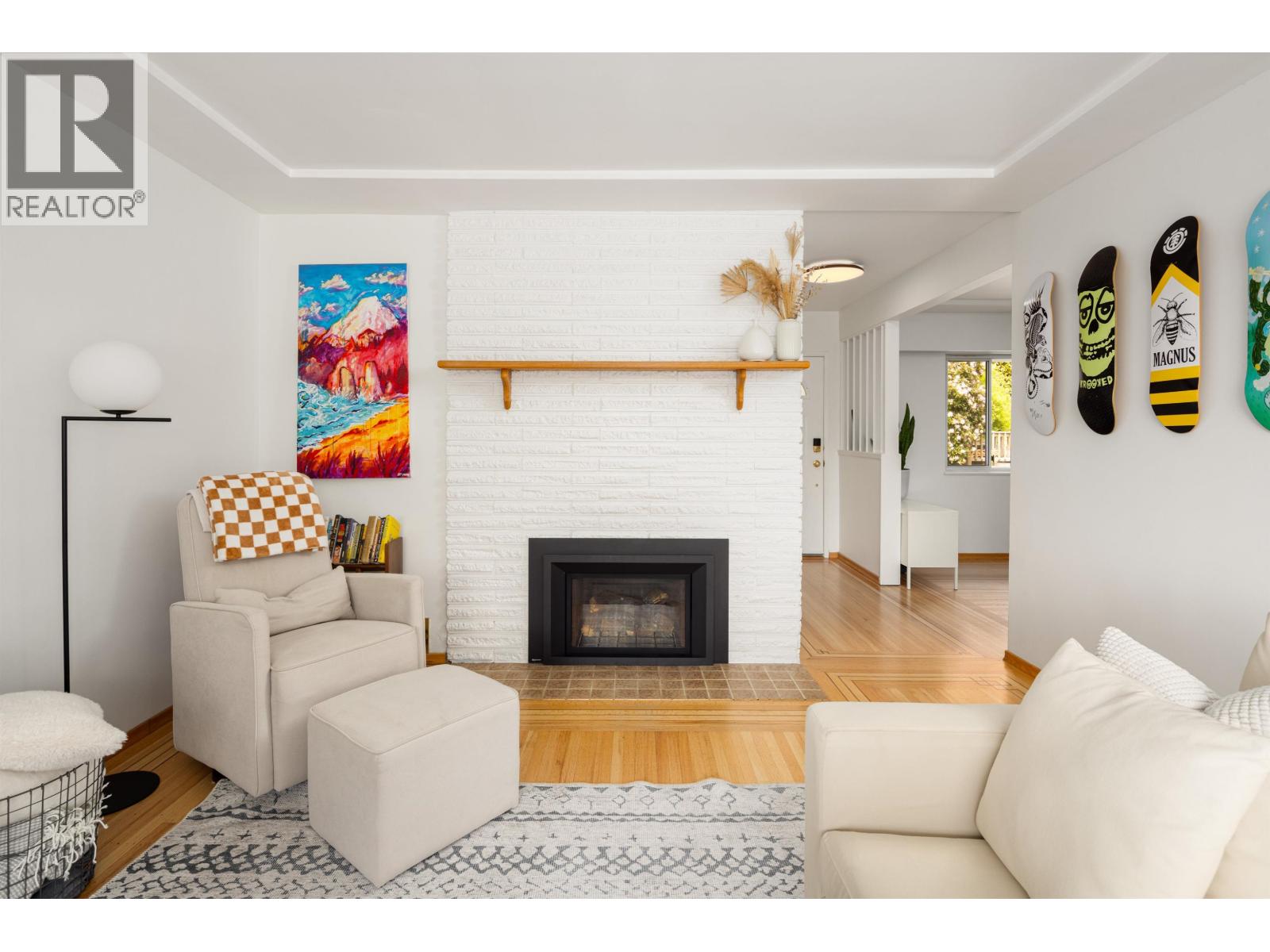 1231 Cloverley Street, North Vancouver, British Columbia  V7L 1N7 - Photo 6 - R3058441