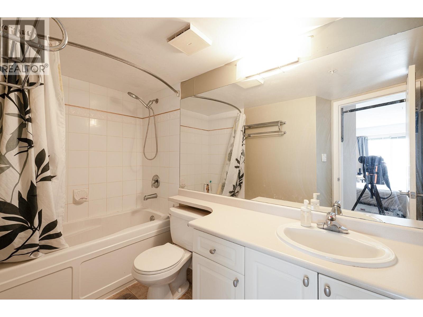 219 5880 Dover Crescent, Richmond, British Columbia  V7C 5P5 - Photo 13 - R3032721