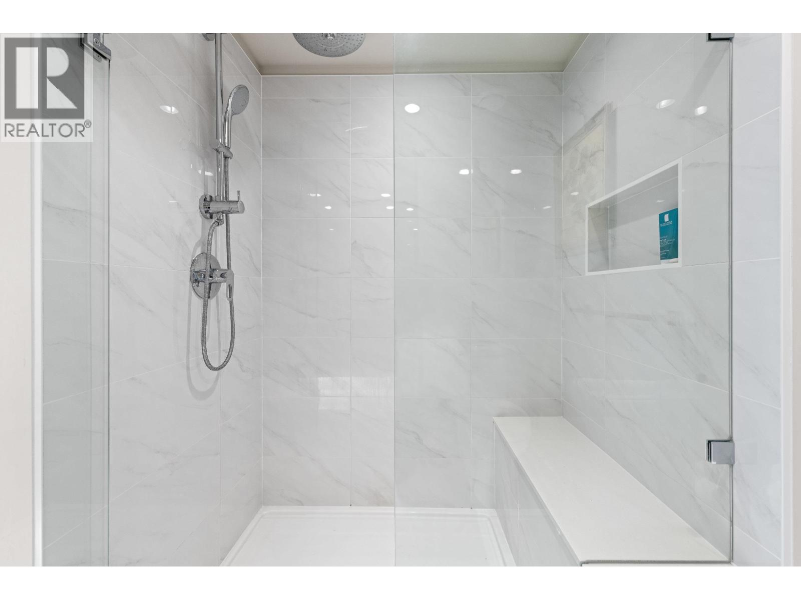 2301 3096 Windsor Gate, Coquitlam, British Columbia  V3B 0P4 - Photo 19 - R3058284