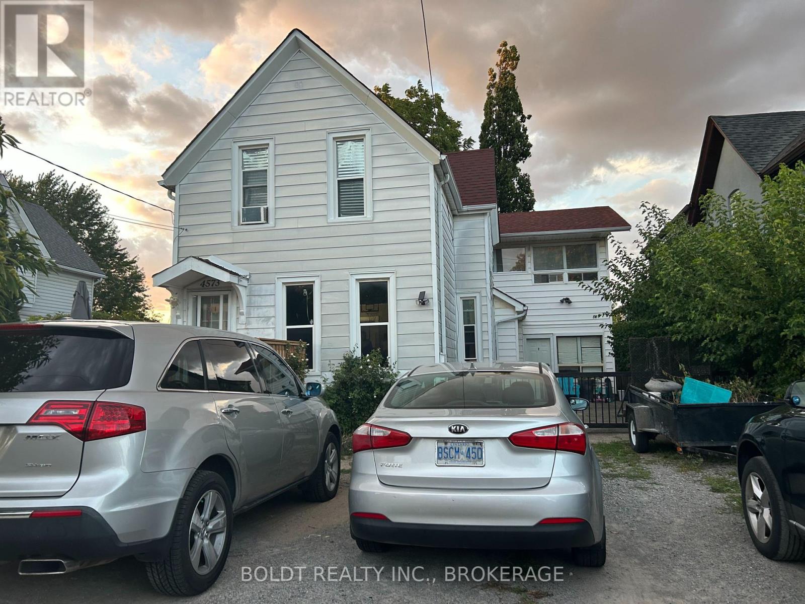 4573 ARMOURY STREET, Niagara Falls, Ontario