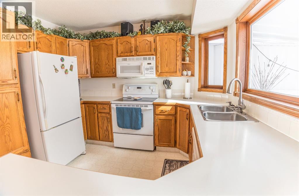 35 Depalme Street, Red Deer, Alberta  T4R 2G4 - Photo 7 - A2260349