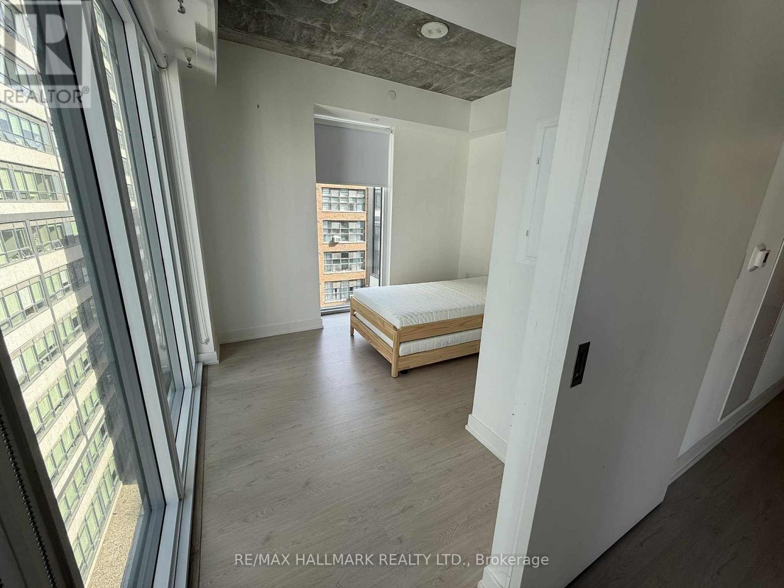 908 - 65 Mutual Street, Toronto, Ontario  M5B 0E5 - Photo 11 - C12444194