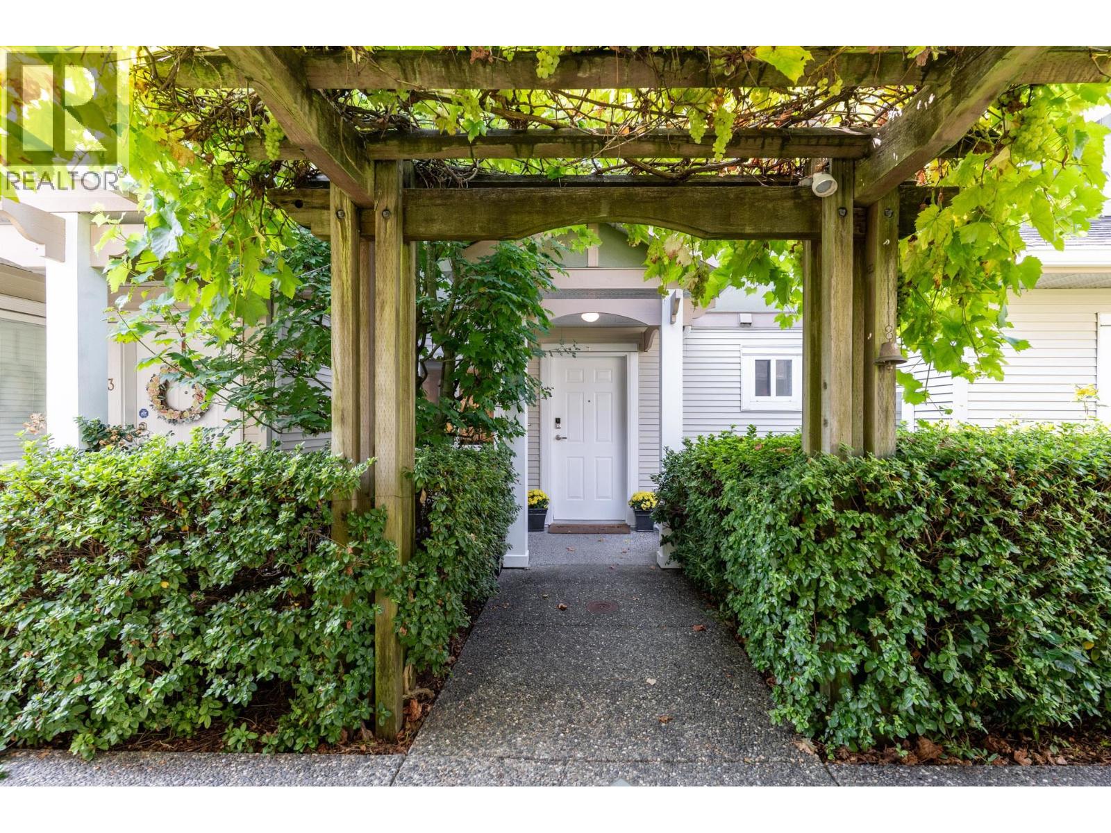2 1233 W 16th Street, North Vancouver, British Columbia  V7P 1R5 - Photo 3 - R3058195