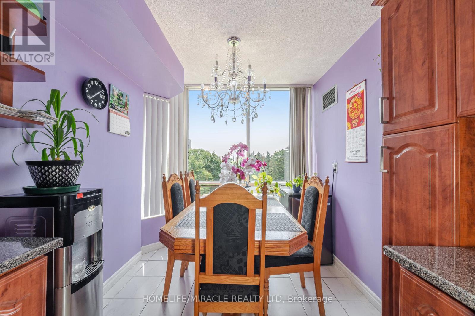 401 - 26 Hanover Road, Brampton, Ontario  L6S 4T2 - Photo 22 - W12461735