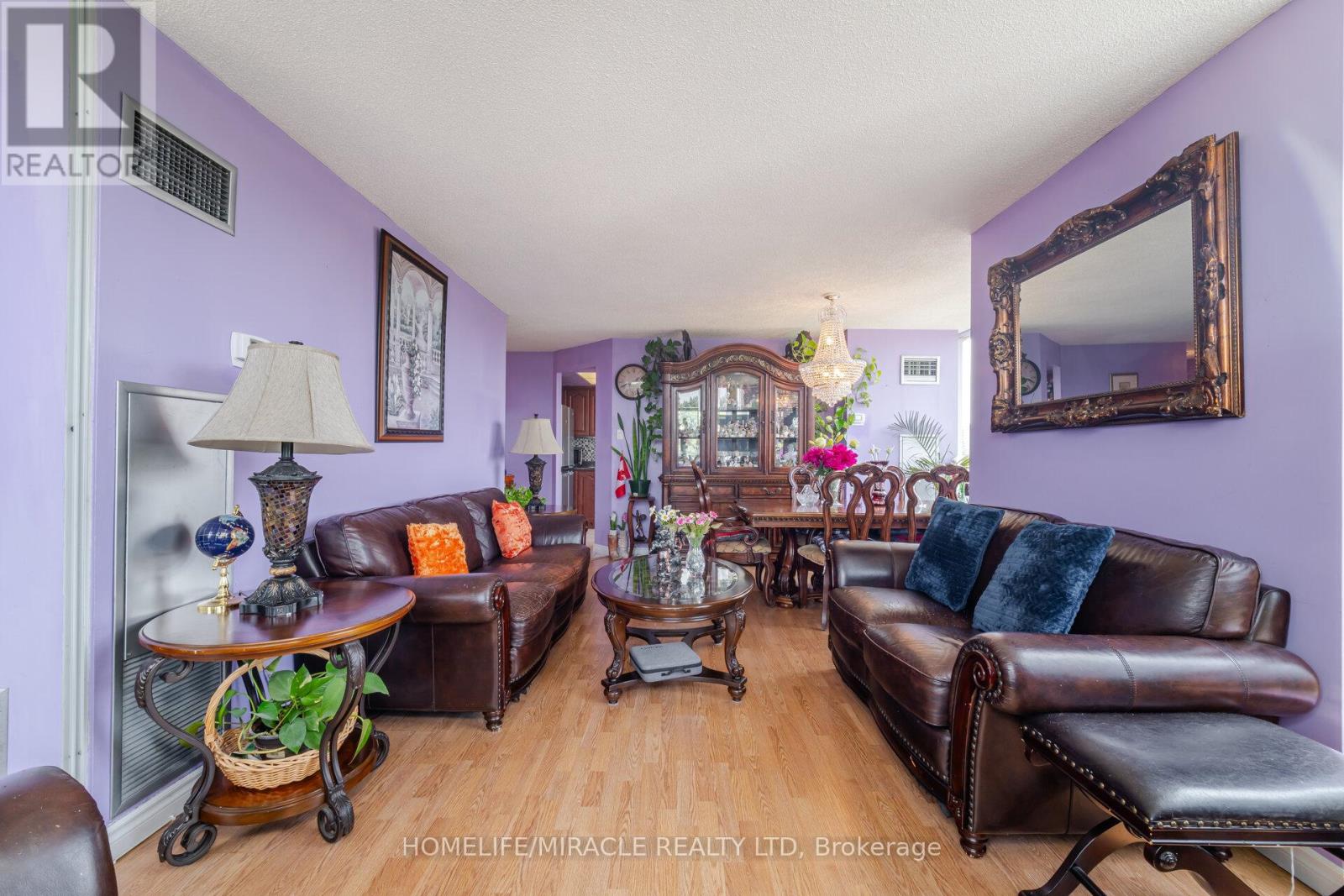 401 - 26 Hanover Road, Brampton, Ontario  L6S 4T2 - Photo 14 - W12461735