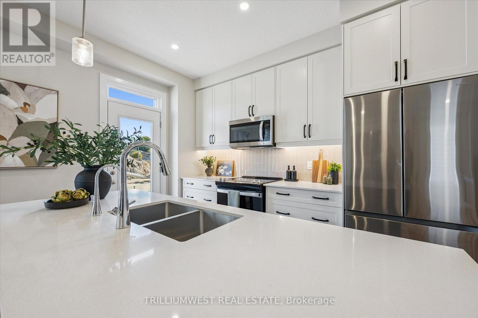 113 Catherine Street, Wilmot, Ontario  N3A 2A3 - Photo 2 - X12084586