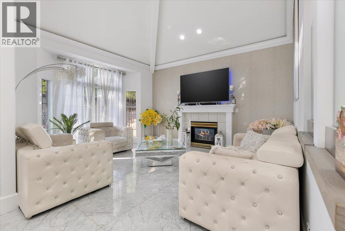 2470 Coast Meridian Road, Port Coquitlam, British Columbia  V3B 3M3 - Photo 5 - R3058145