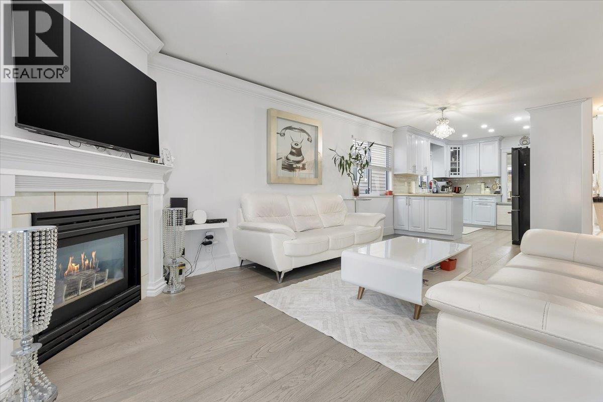 2470 Coast Meridian Road, Port Coquitlam, British Columbia  V3B 3M3 - Photo 3 - R3058145