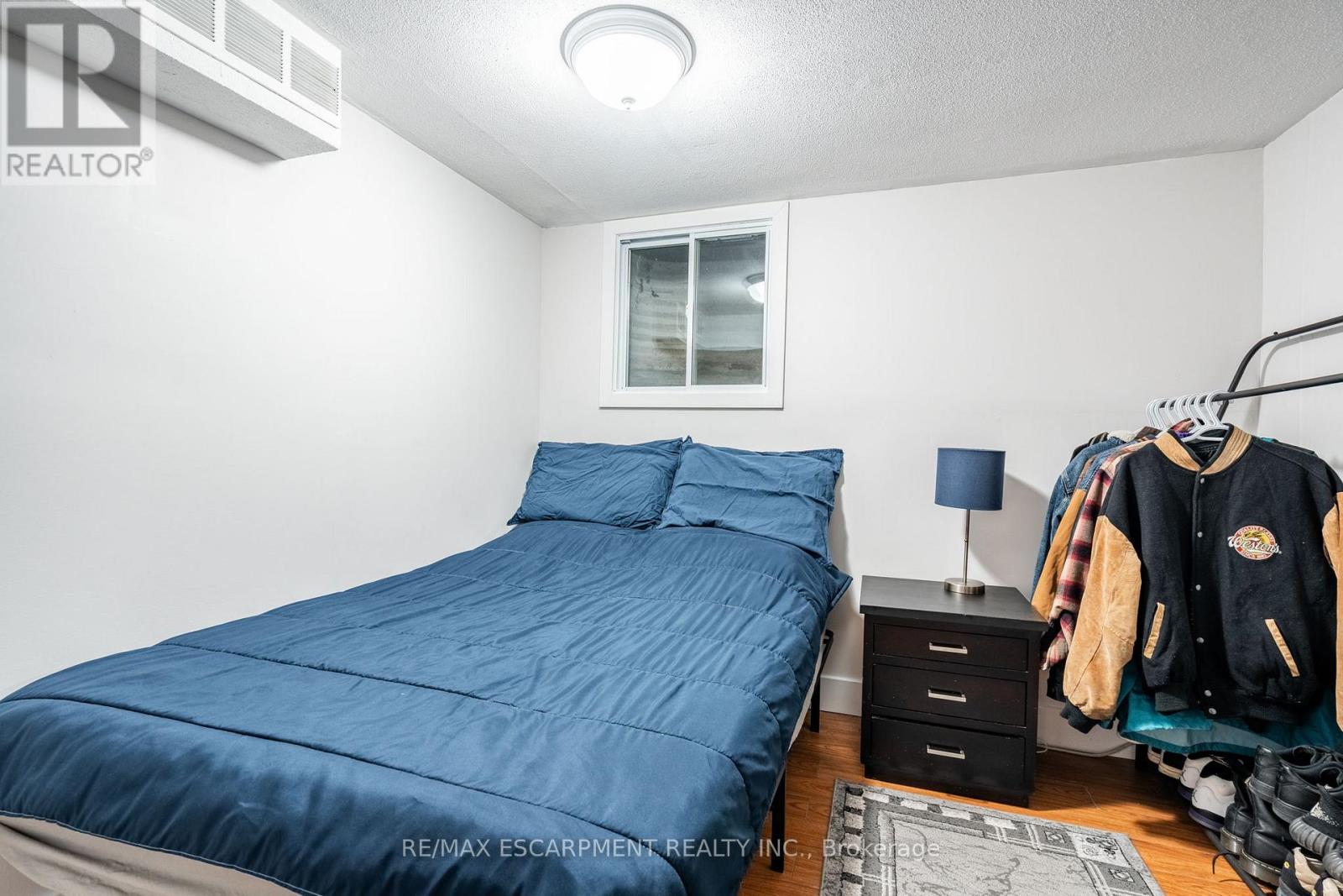 120 Chilton Drive, Hamilton, Ontario  L8J 1M5 - Photo 39 - X12461359