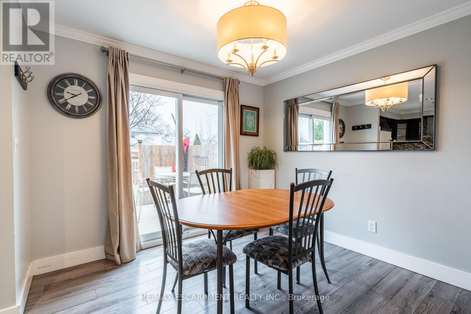 120 Chilton Drive, Hamilton, Ontario  L8J 1M5 - Photo 9 - X12461359